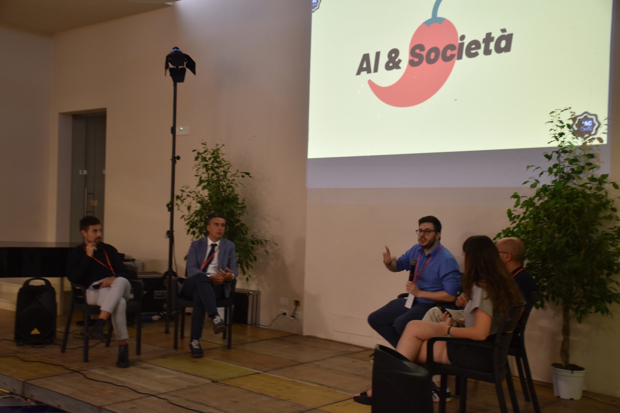 AI & Società